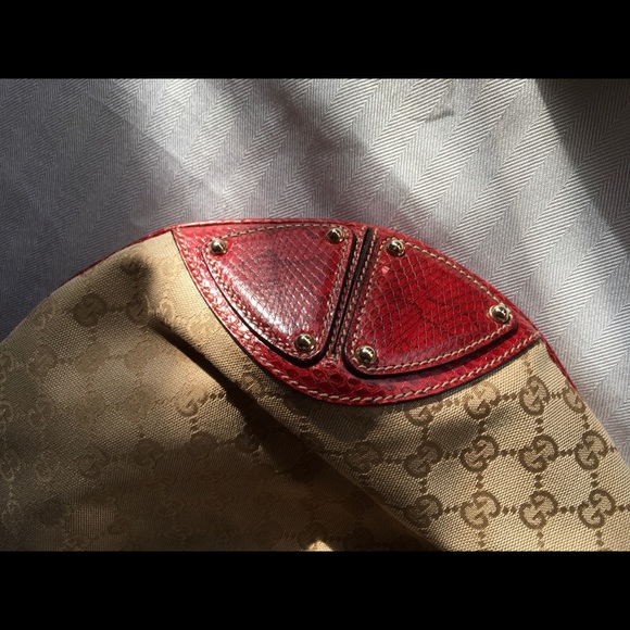 EUC Gucci Indy Bag - Picture 9 of 16
